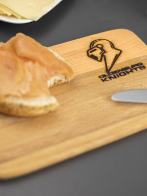 0031_KNIGHTS_Merchandise_02-scaled-1.jpg https://shop.oldenburgknights.de/wp-content/uploads/2025/12/0031_KNIGHTS_Merchandise_02-scaled-1-300x400.jpg